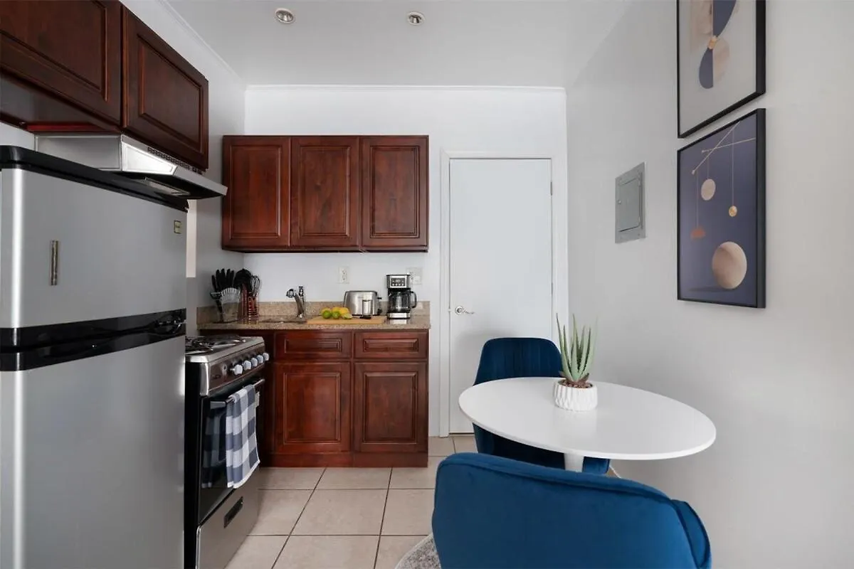 501-2Fw Gorgeous Upper East Side Studio New York 0*,  United States