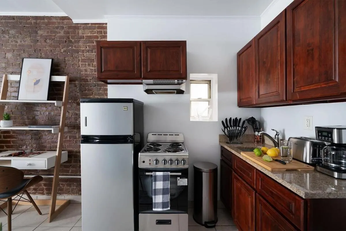 Apartment 501-2Fw Gorgeous Upper East Side Studio New York