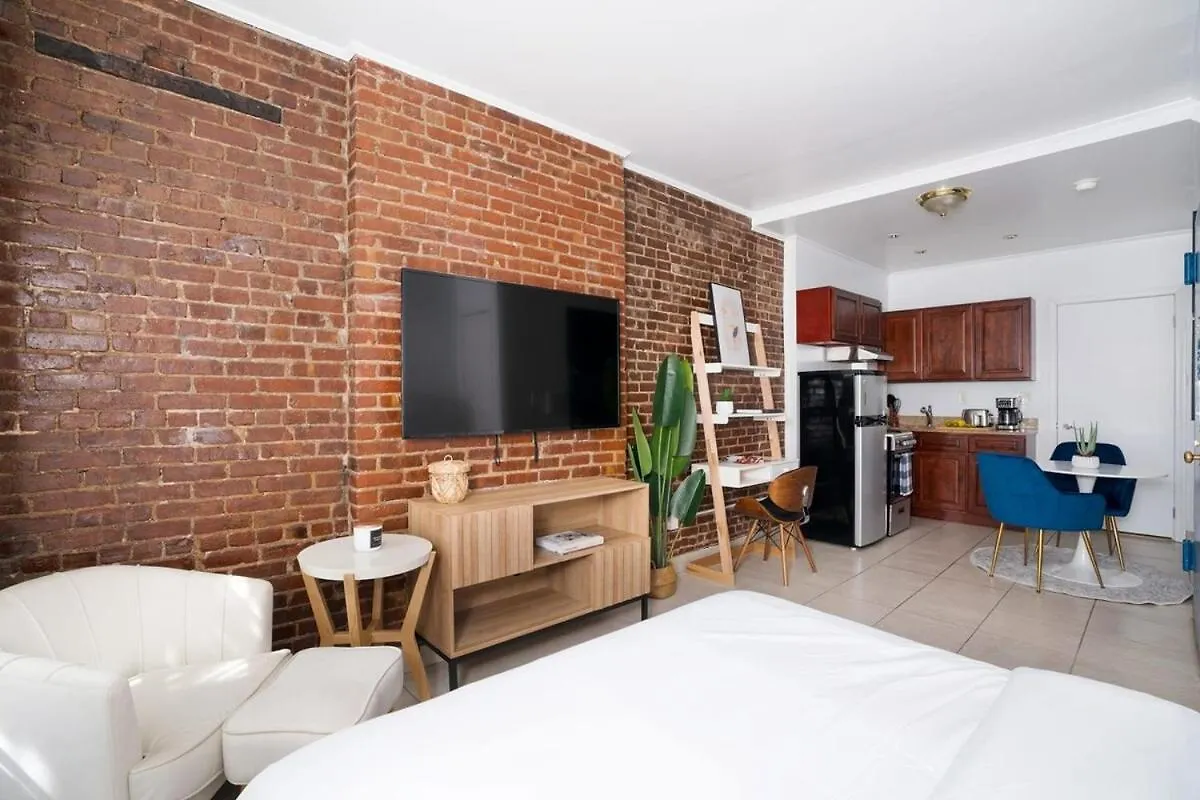 501-2Fw Gorgeous Upper East Side Studio New York